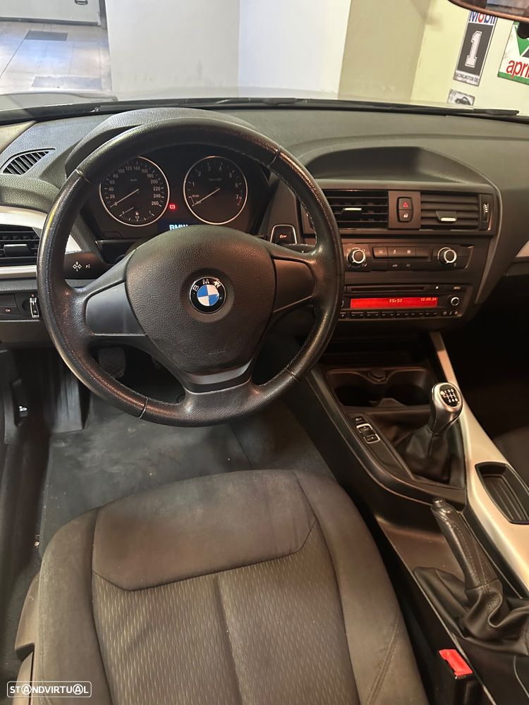 BMW 116 i Line Urban - 15