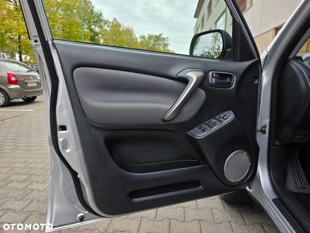 Toyota RAV4 4x4 Executive - 16