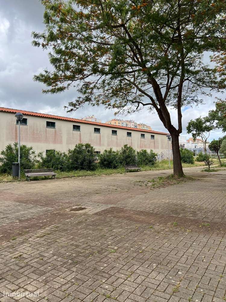 Mem Martins,  garagem box 17m2 - Grande imagem: 3/4