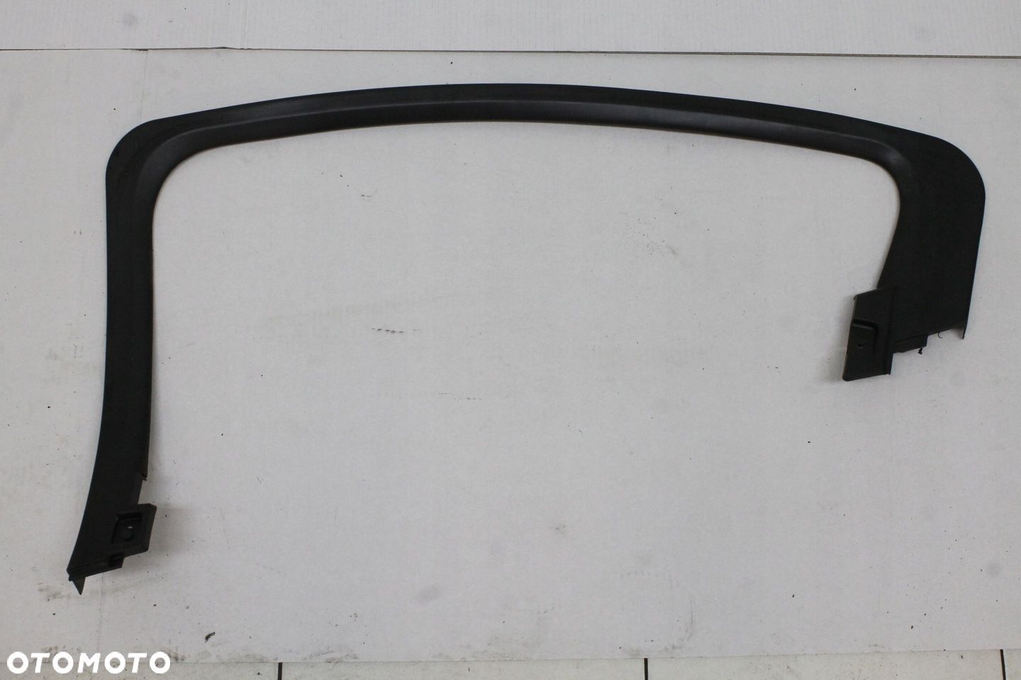 OPEL AMPERA VOLT 11R- RAMKA RAMA LISTWA SZYBY DRZWI PRAWY TYŁ 802579867 - 1