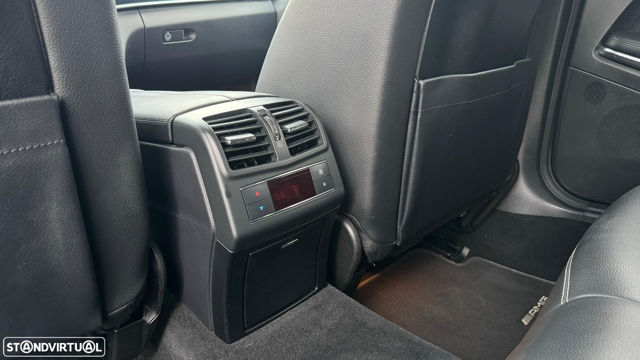 Mercedes-Benz E 300 Bluetec Hybrid Avantgarde - 20