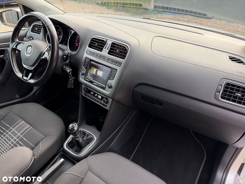 Volkswagen Polo 1.2 TSI Blue Motion Technology Lounge - 36