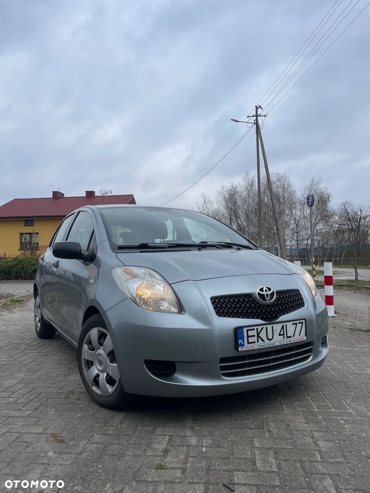Toyota Yaris 1.3 Terra - 1