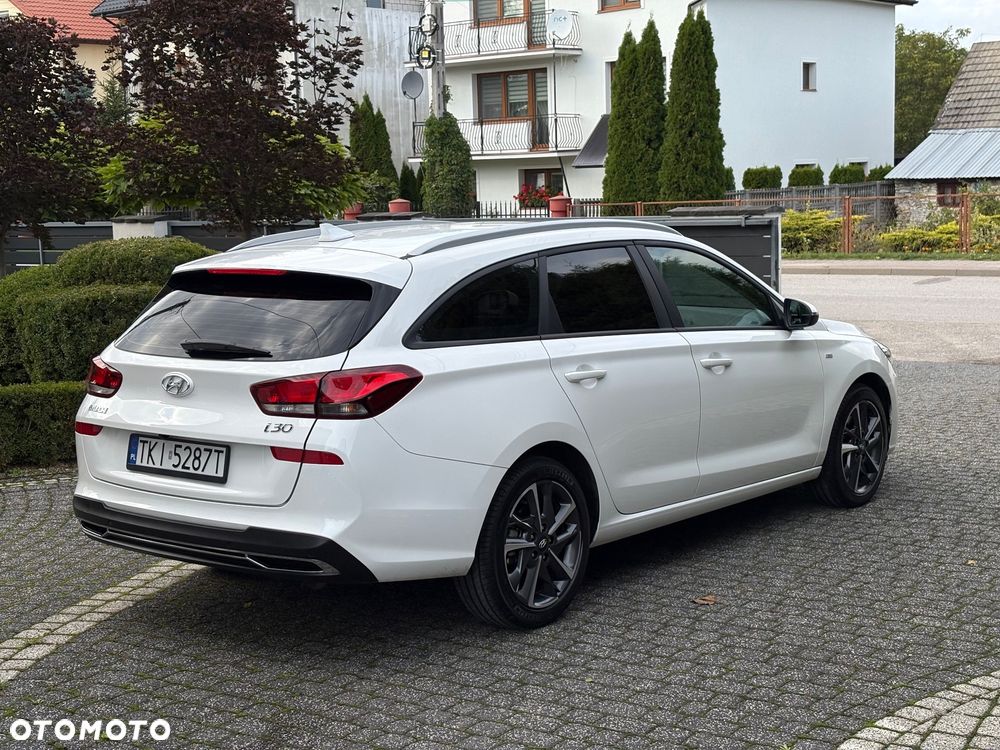 Hyundai i30 Kombi 1.5 T-GDI 48V-Hybrid Prime - 3