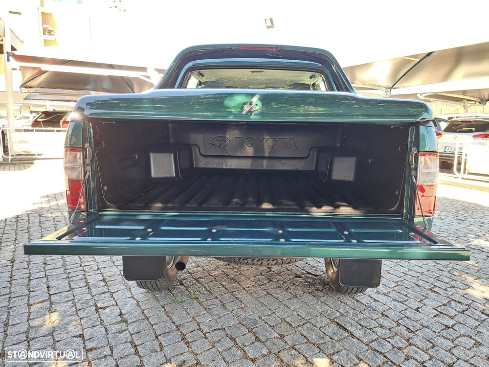 Toyota Hilux Tracker 2.5 TD 4WD (33LNG8) - 17