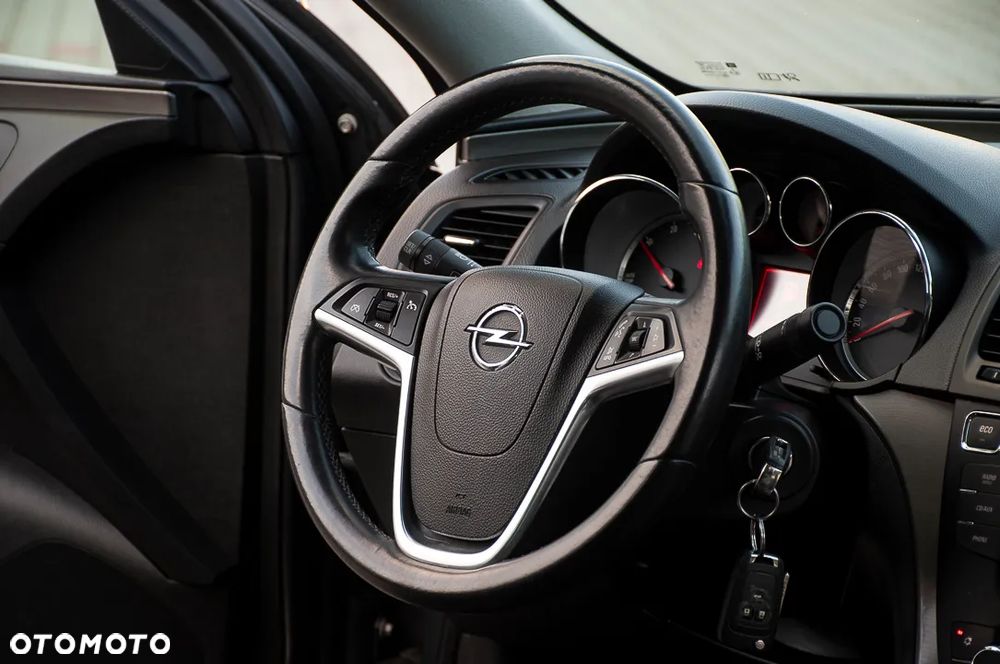 Opel Insignia - 36