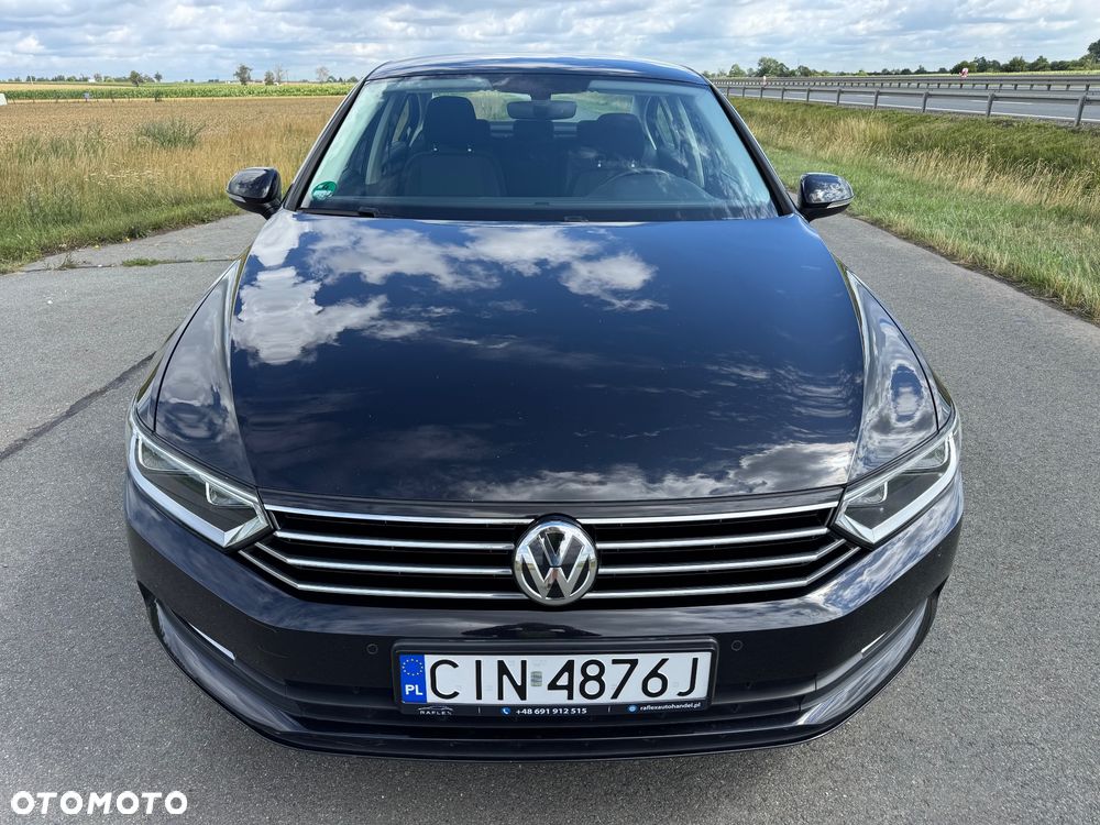 Volkswagen Passat - 18