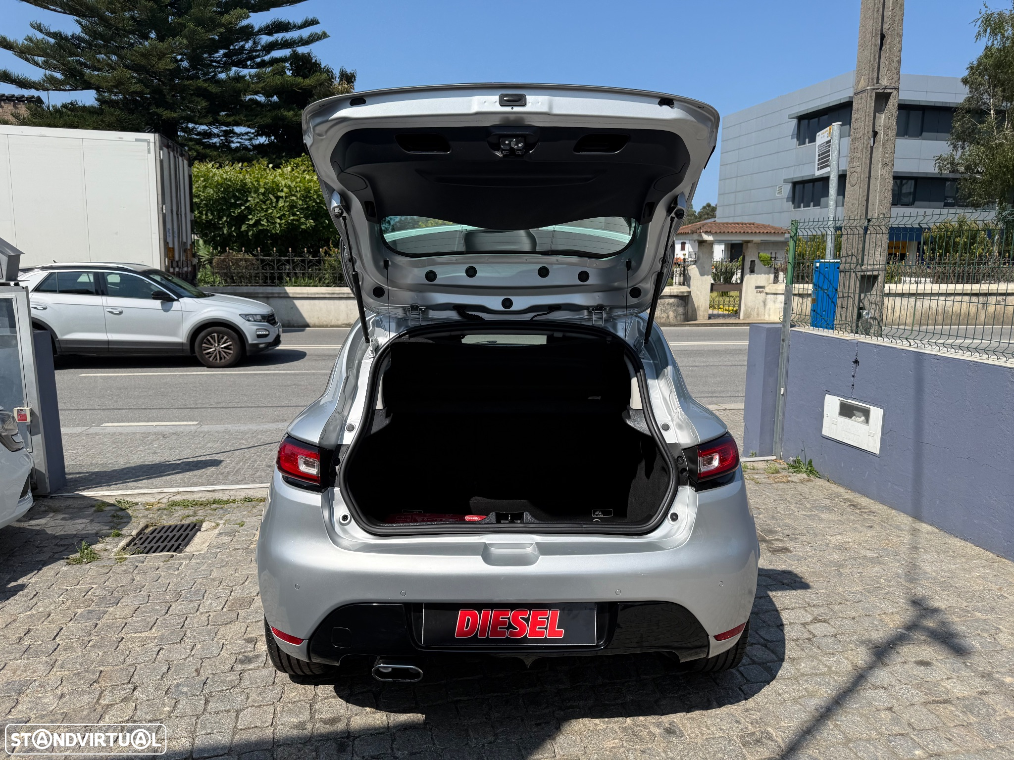 Renault Clio 1.5 dCi Dynamique S - 12