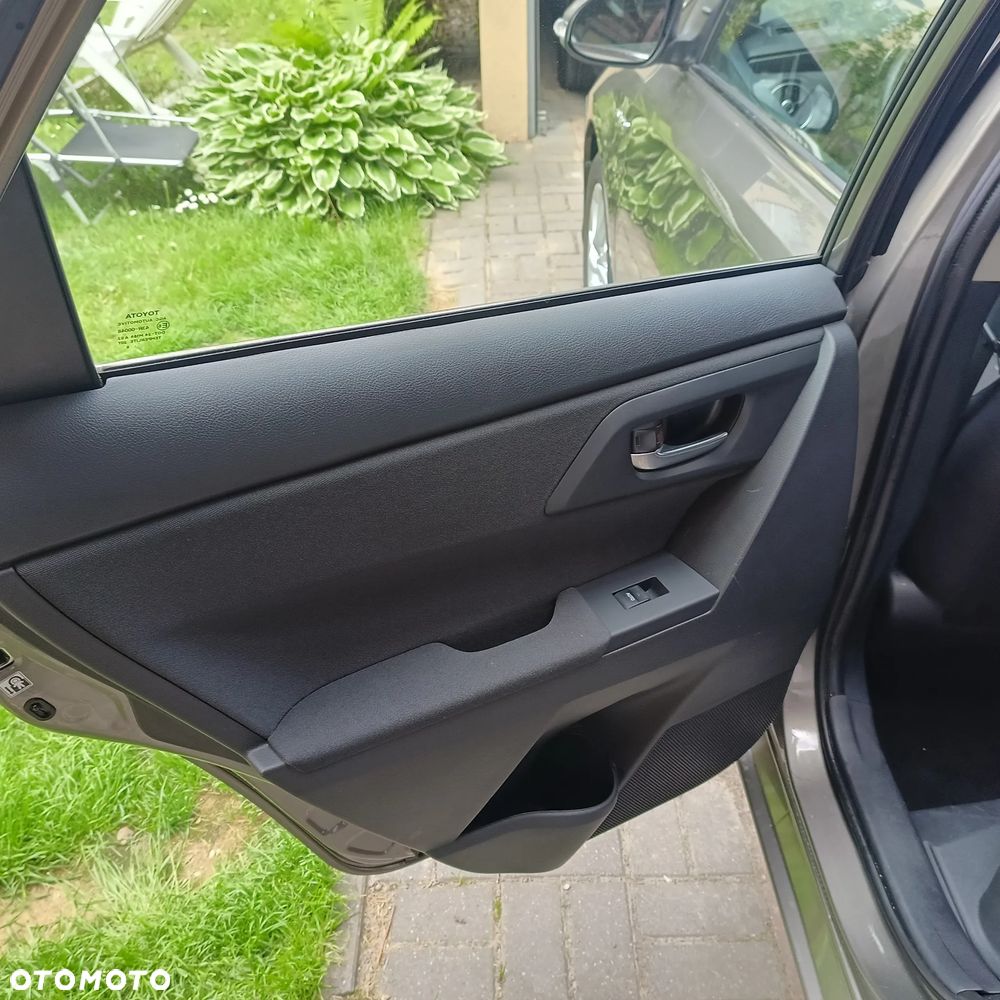 Toyota Auris 1.8 HSD Luna - 19