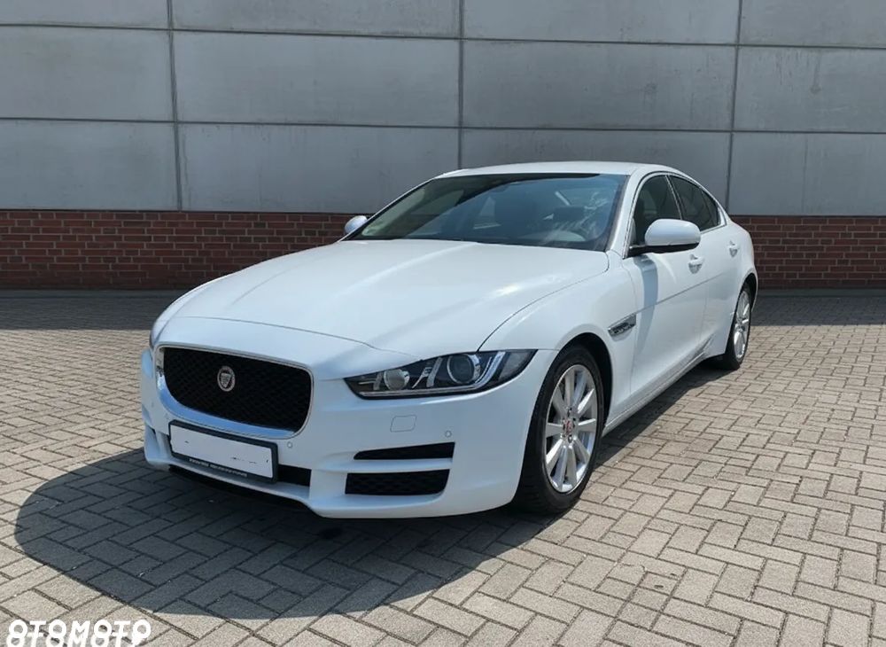 Jaguar XE 2.0 D Prestige - 15