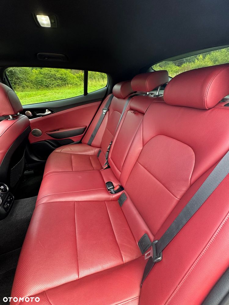 Kia Stinger 2.0 T-GDI GT Line - 12