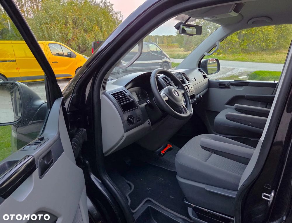Volkswagen Transporter T5 - 22