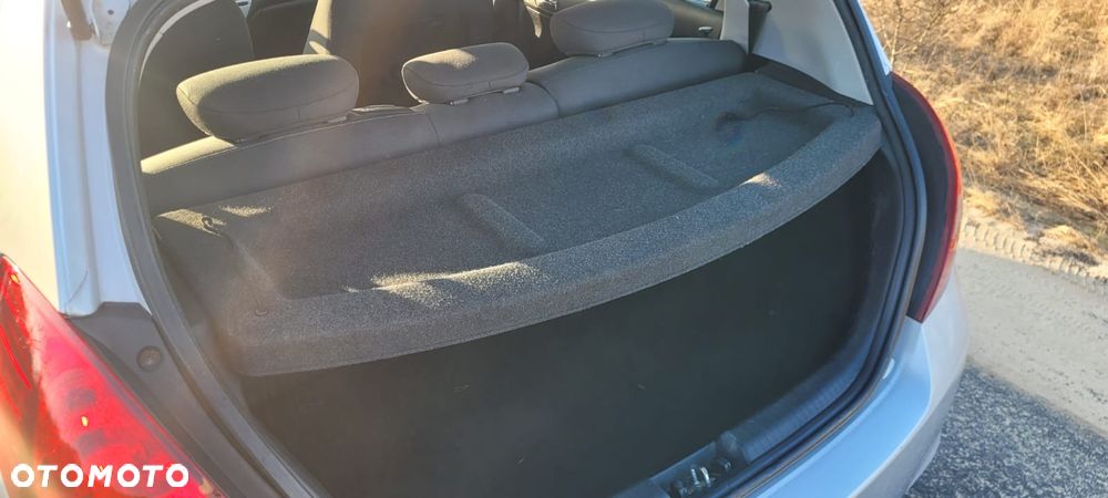 Hyundai i20 1.2 UEFA EURO 2012 Edition - 10