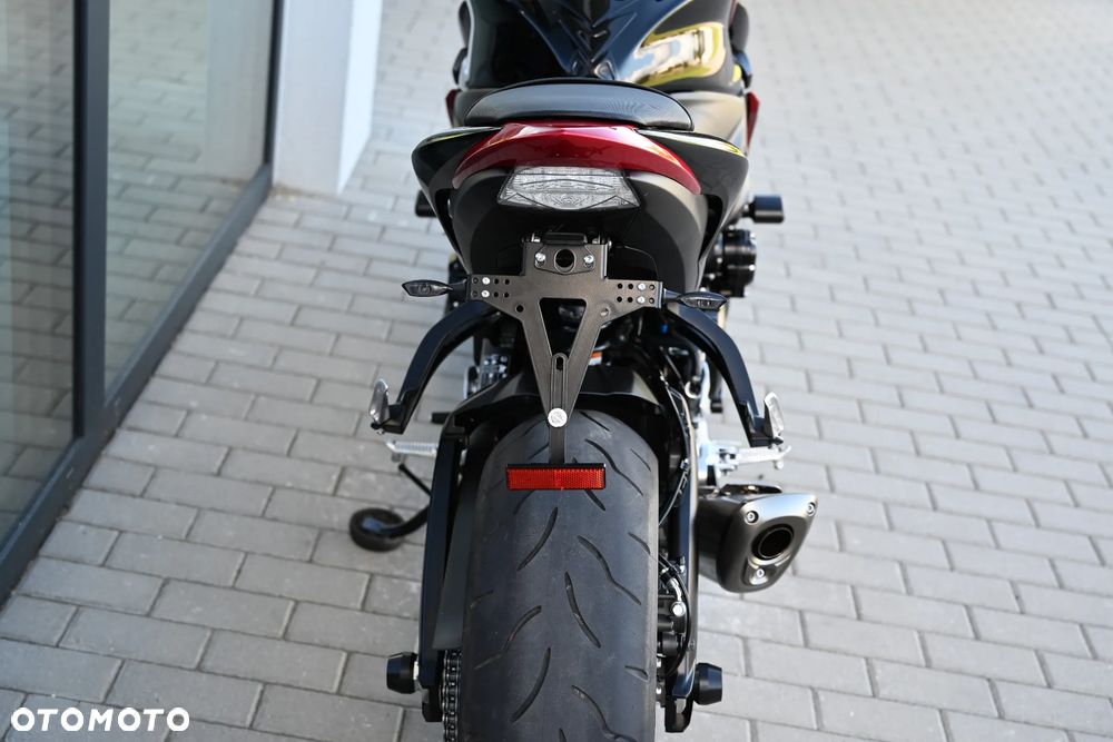 Suzuki GSX 1000 - 7