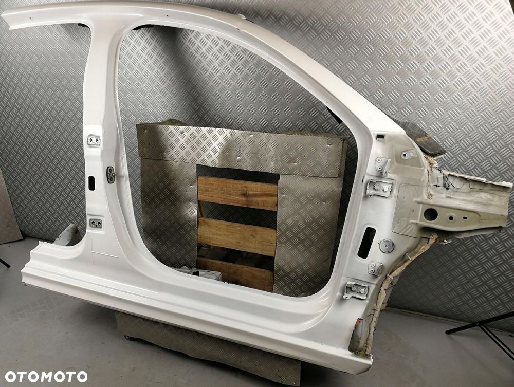 poszycie próg słupek A i B prawy przód środkowy OPEL CORSA F VI 6 2019- - 2