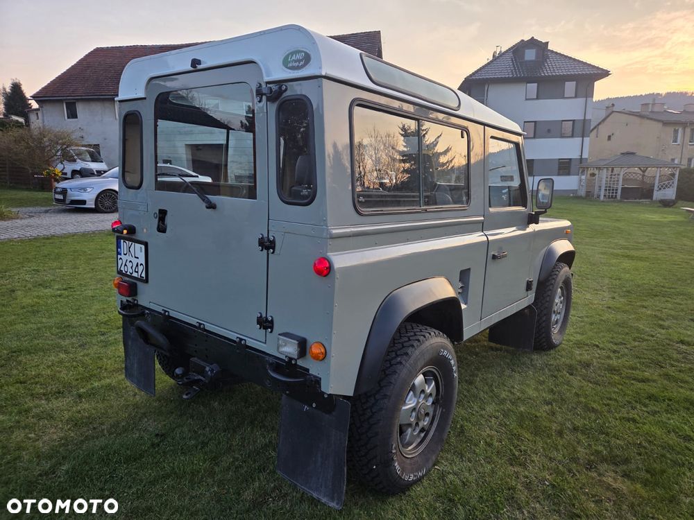 Land Rover Defender 2.5 TDI - 3