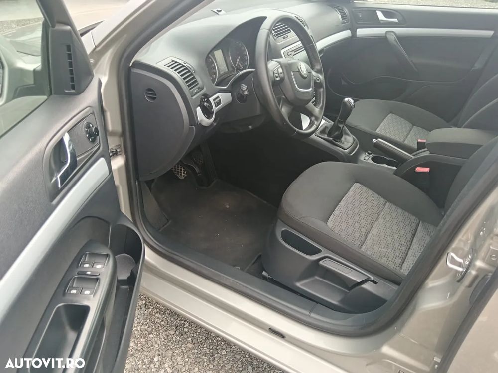 Skoda Octavia 2.0 TDI DPF Ambition - 7