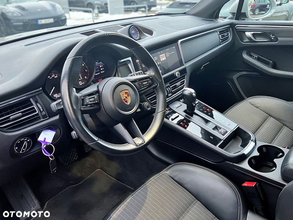 Porsche Macan - 10