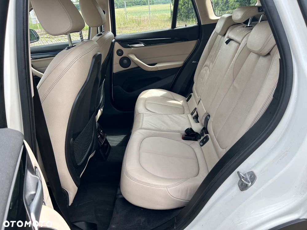 BMW X1 xDrive25d xLine - 14