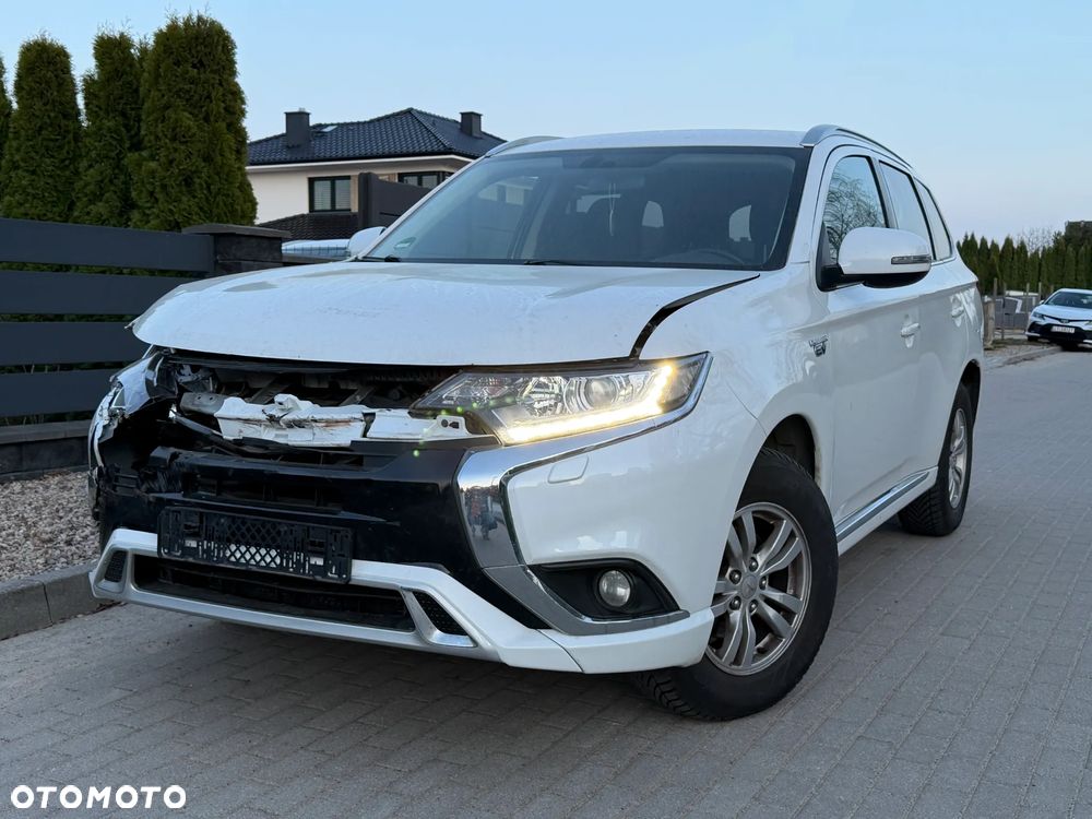 Mitsubishi Outlander Intense + - 3
