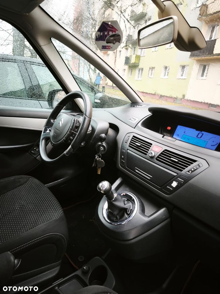 Citroën C4 Picasso 1.8i X - 21