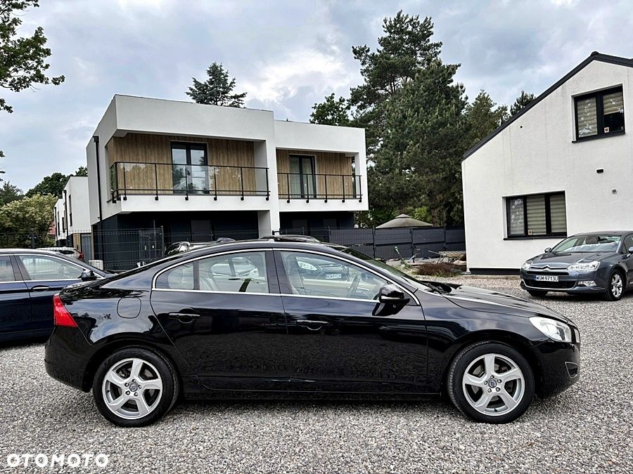 Volvo S60 D3 Summum - 8
