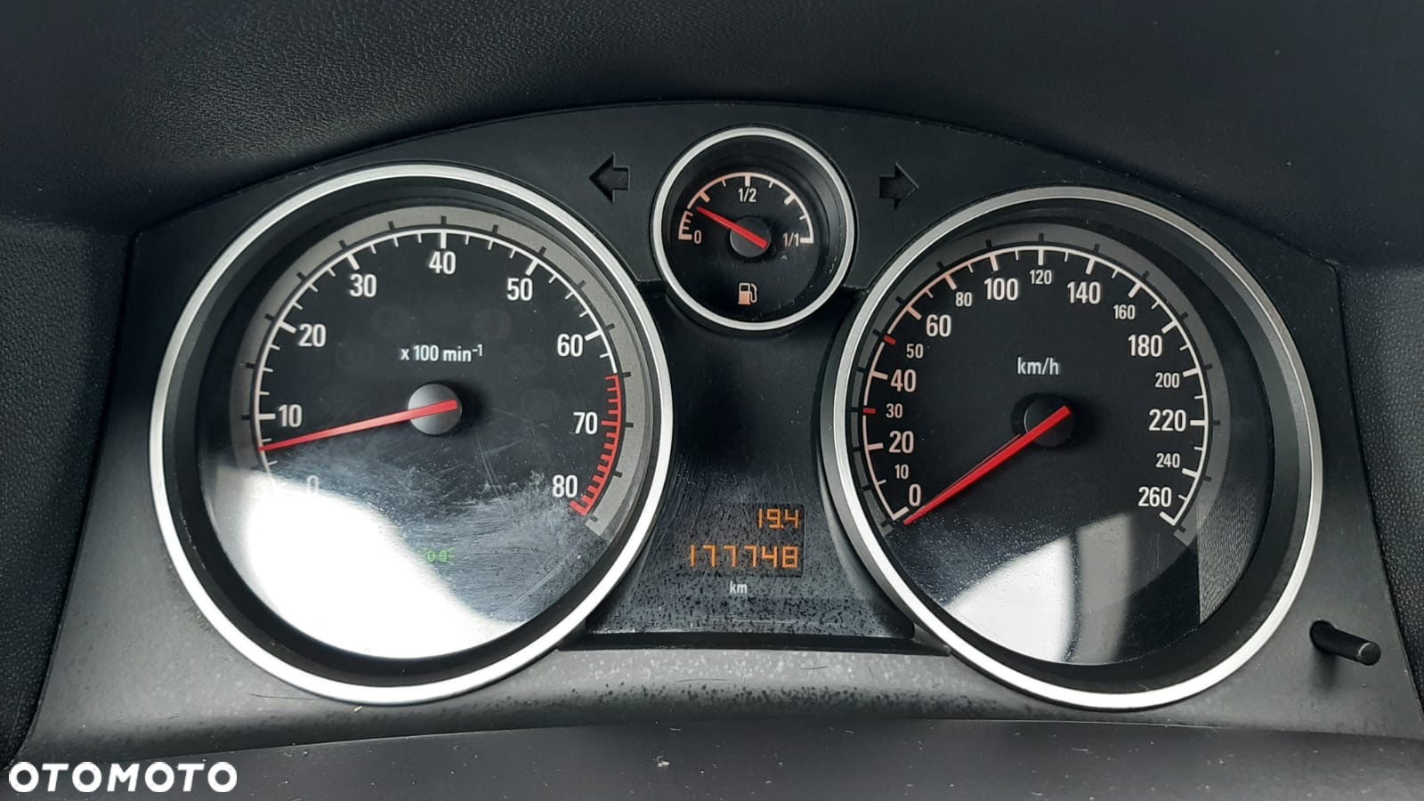 Opel Astra GTC 1.4 Cosmo - 12