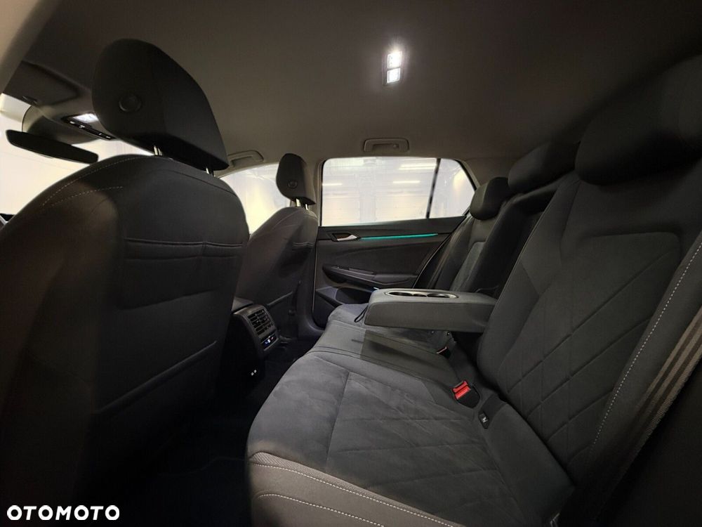 Volkswagen Golf - 24