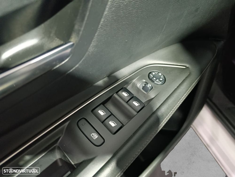 Peugeot 3008 1.2 PureTech Allure EAT8 - 12