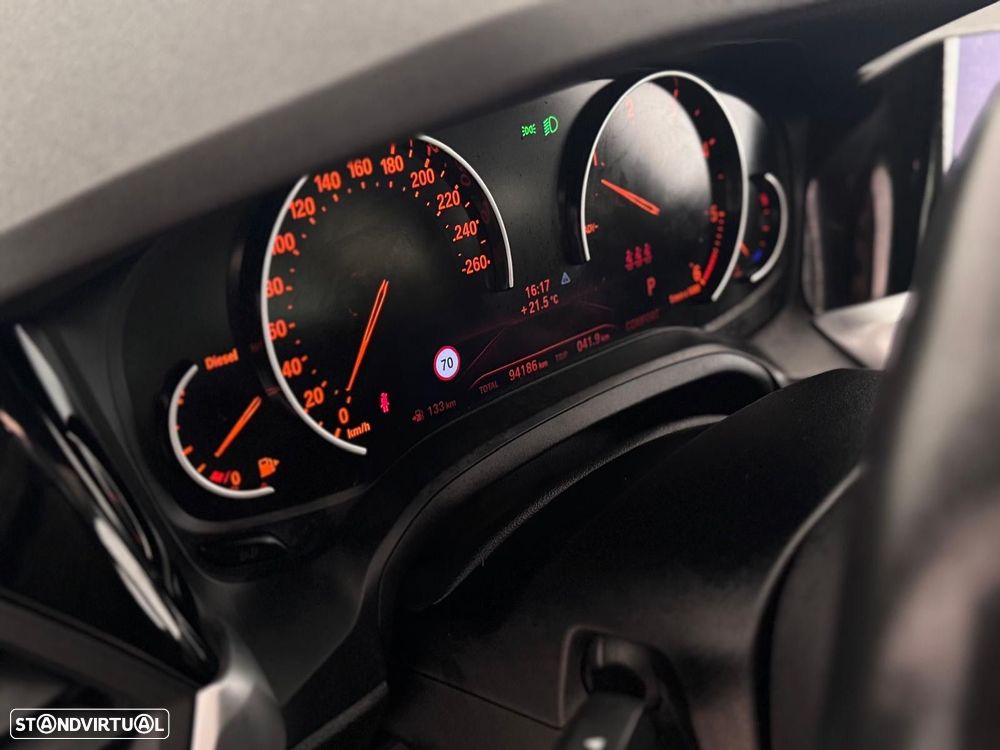 BMW 318 d Touring Line Sport Auto - 13