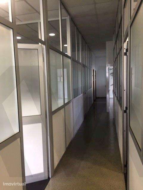 5 Escritórios no Centro de Mafra - Grande imagem: 2/11