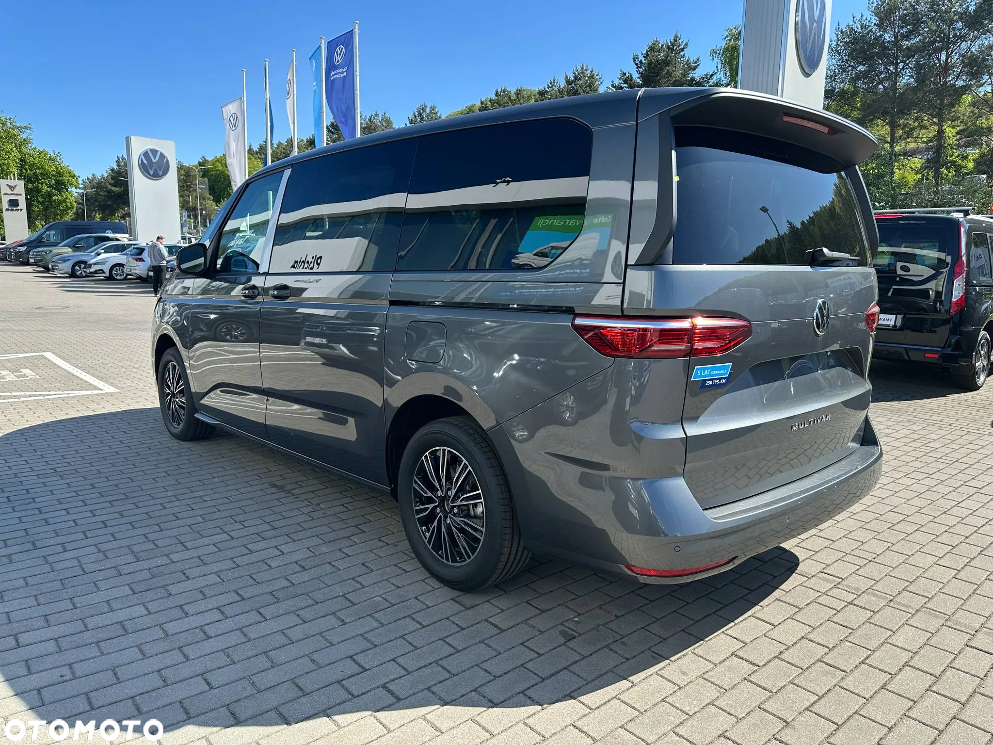 Volkswagen Multivan 2.0 TDI L2 Life DSG - 5
