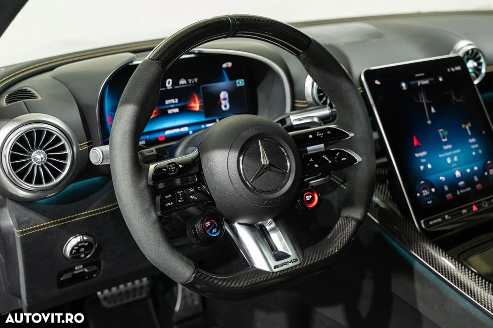 Mercedes-Benz AMG GT Coupe 63 4Matic+ 2D Speedshift MCT 9G - 14