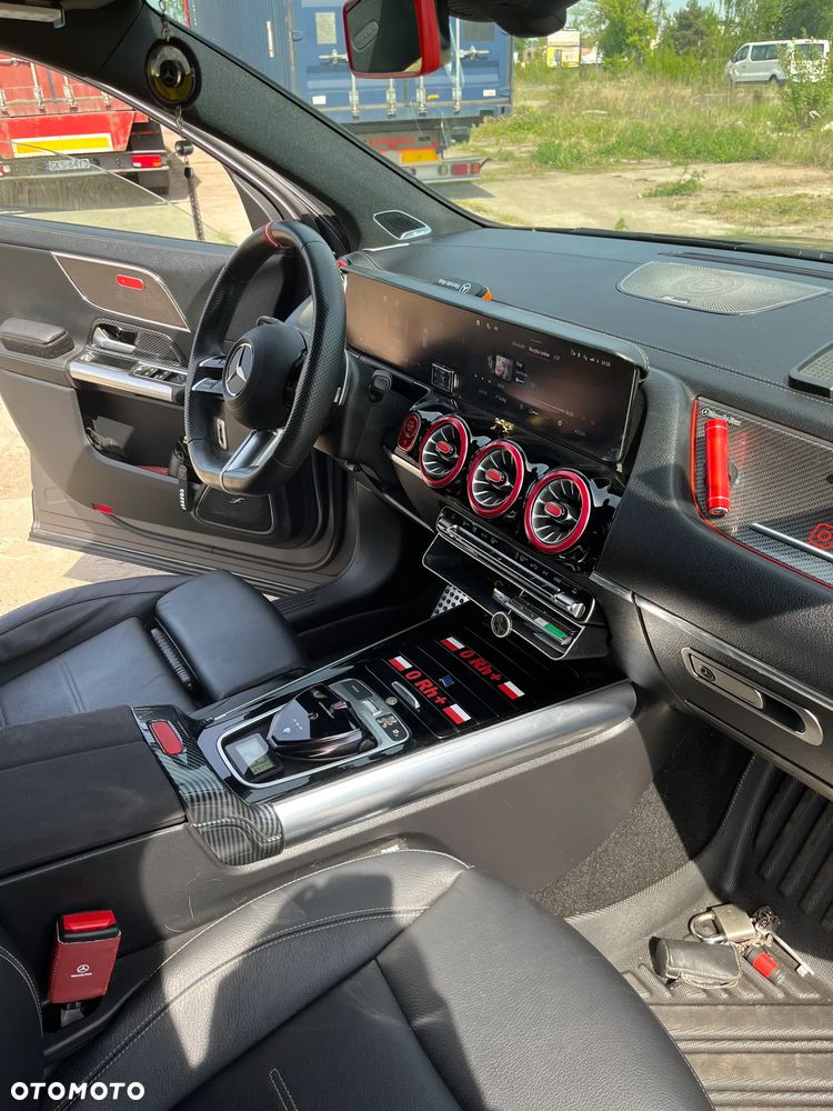 Mercedes-Benz GLA 250 4-Matic AMG Line - 18
