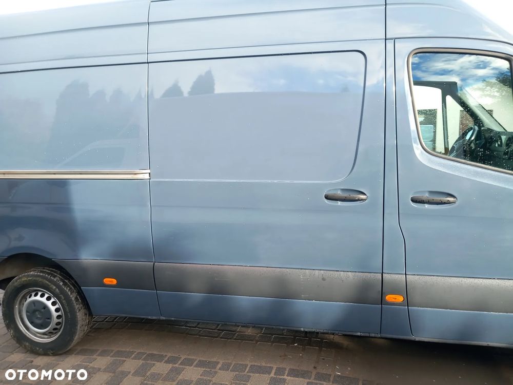 Mercedes-Benz Sprinter - 10
