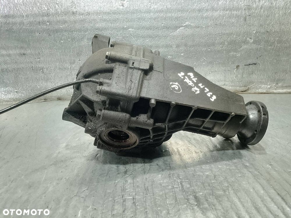 DYFERENCJAŁ PRZÓD MERCEDES-BENZ ML W163 4460310010  4460310009 2.7 CDTI - 4