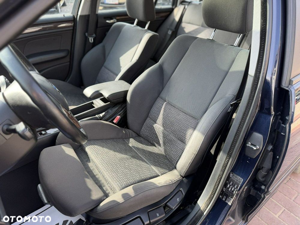 BMW Seria 3 318i - 16