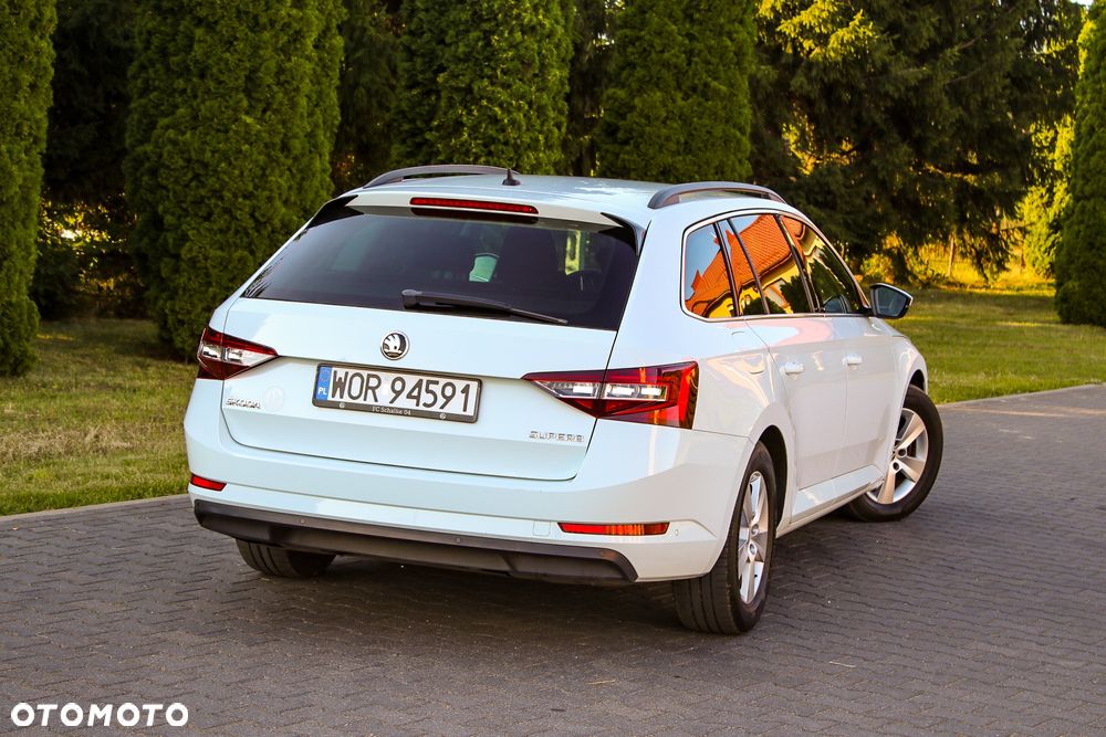 Skoda Superb 2.0 TDI DSG Style - 9