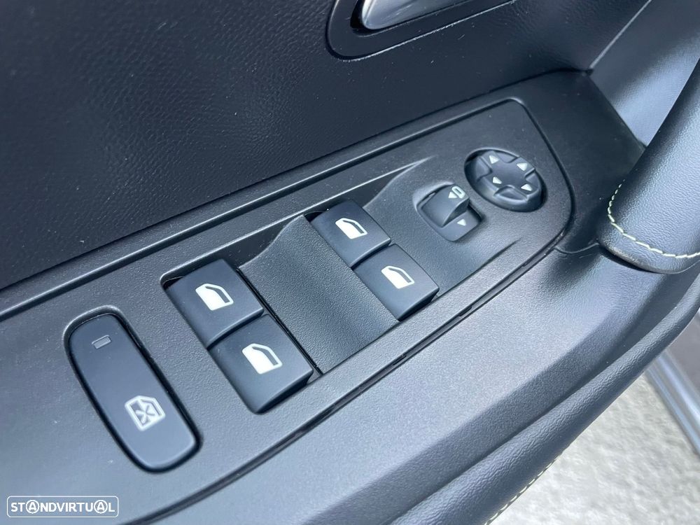 Peugeot 2008 1.5 BlueHDi GT Line EAT8 - 30