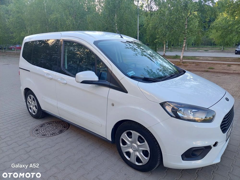 Ford Tourneo Courier 1.5 TDCi Trend - 11
