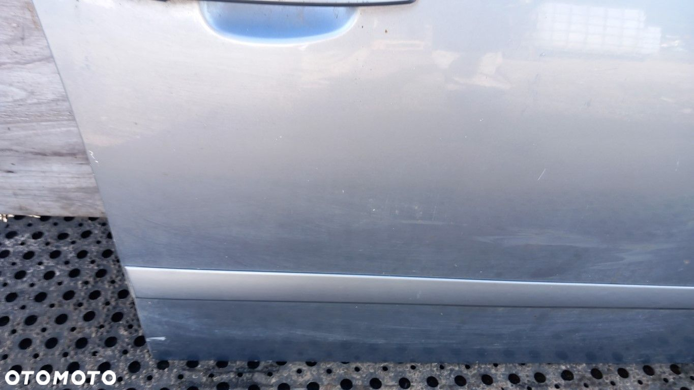 OPEL ASTRA H LIFT 5D DRZWI PRZÓD PRAWY Z163 - 5