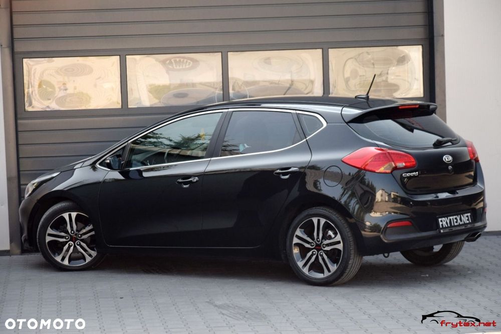Kia Ceed - 12
