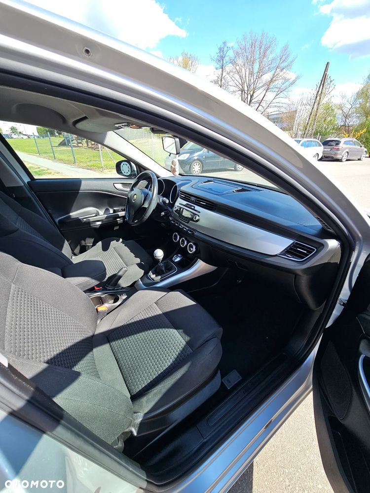 Alfa Romeo Giulietta 1.6 JTDM 16V - 16