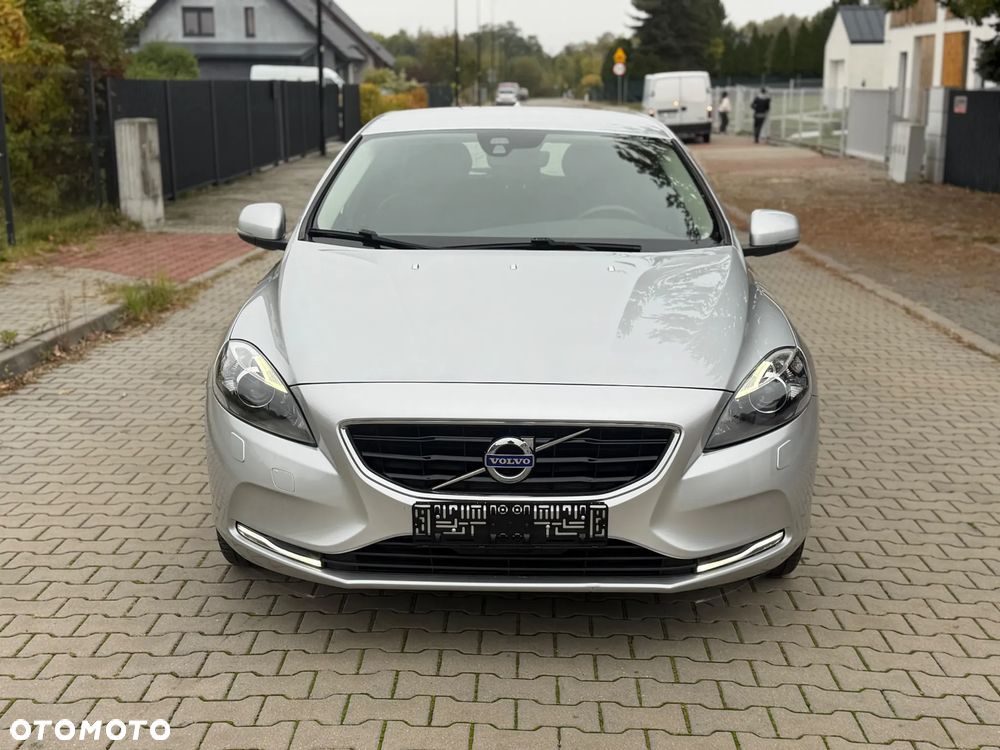 Volvo V40 2015 photo 2