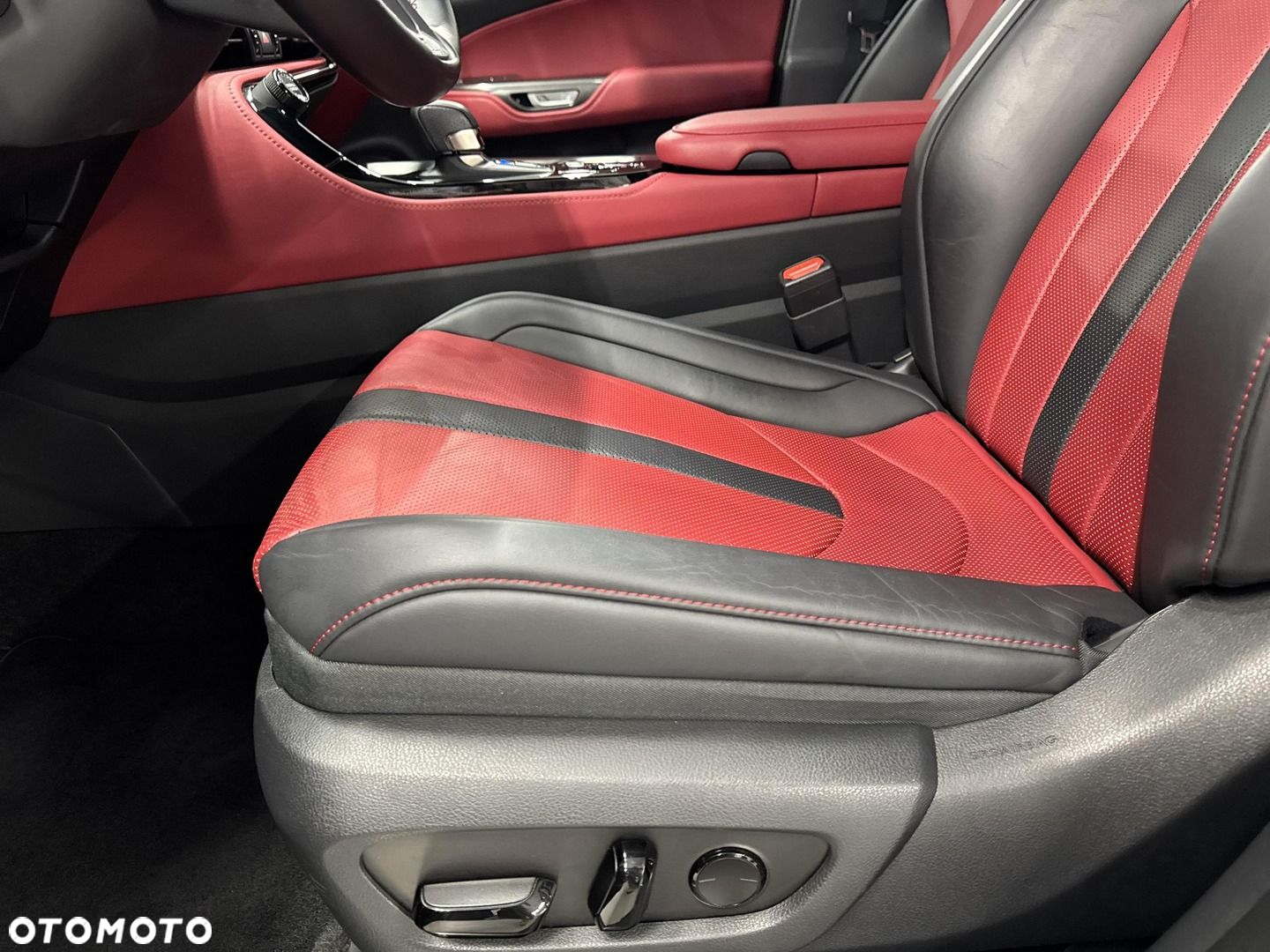 Lexus NX - 14