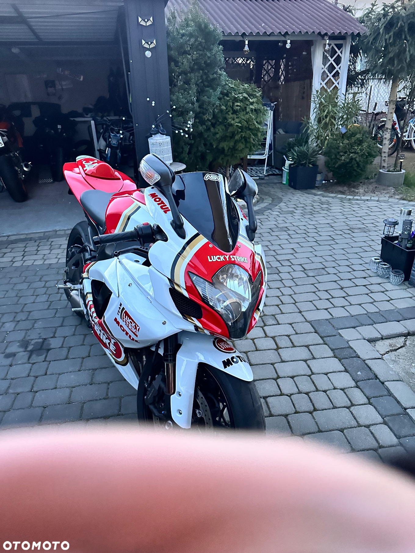 Suzuki GSX-R - 11