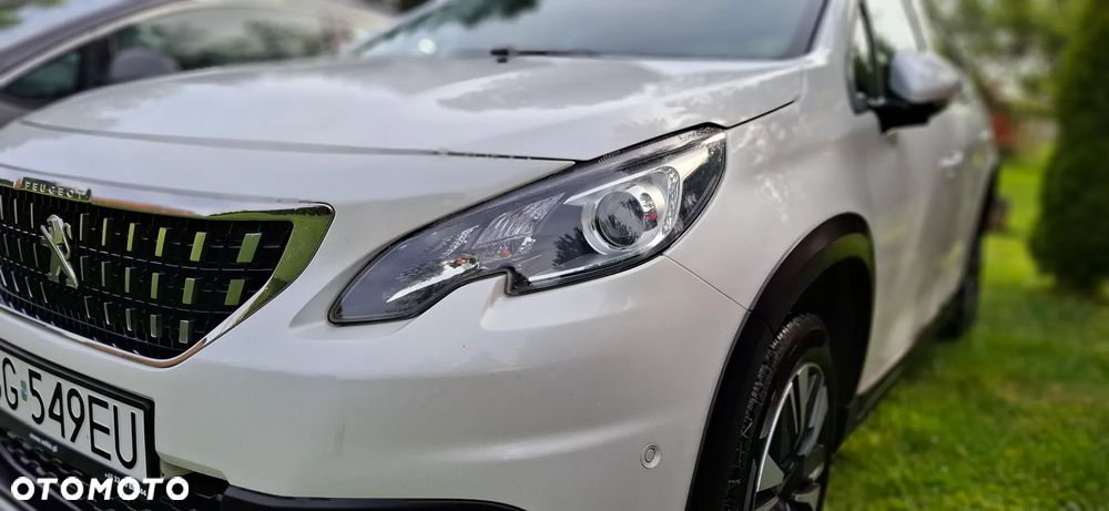Peugeot 2008 1.2 Pure Tech GPF Allure S&S EAT6 - 2