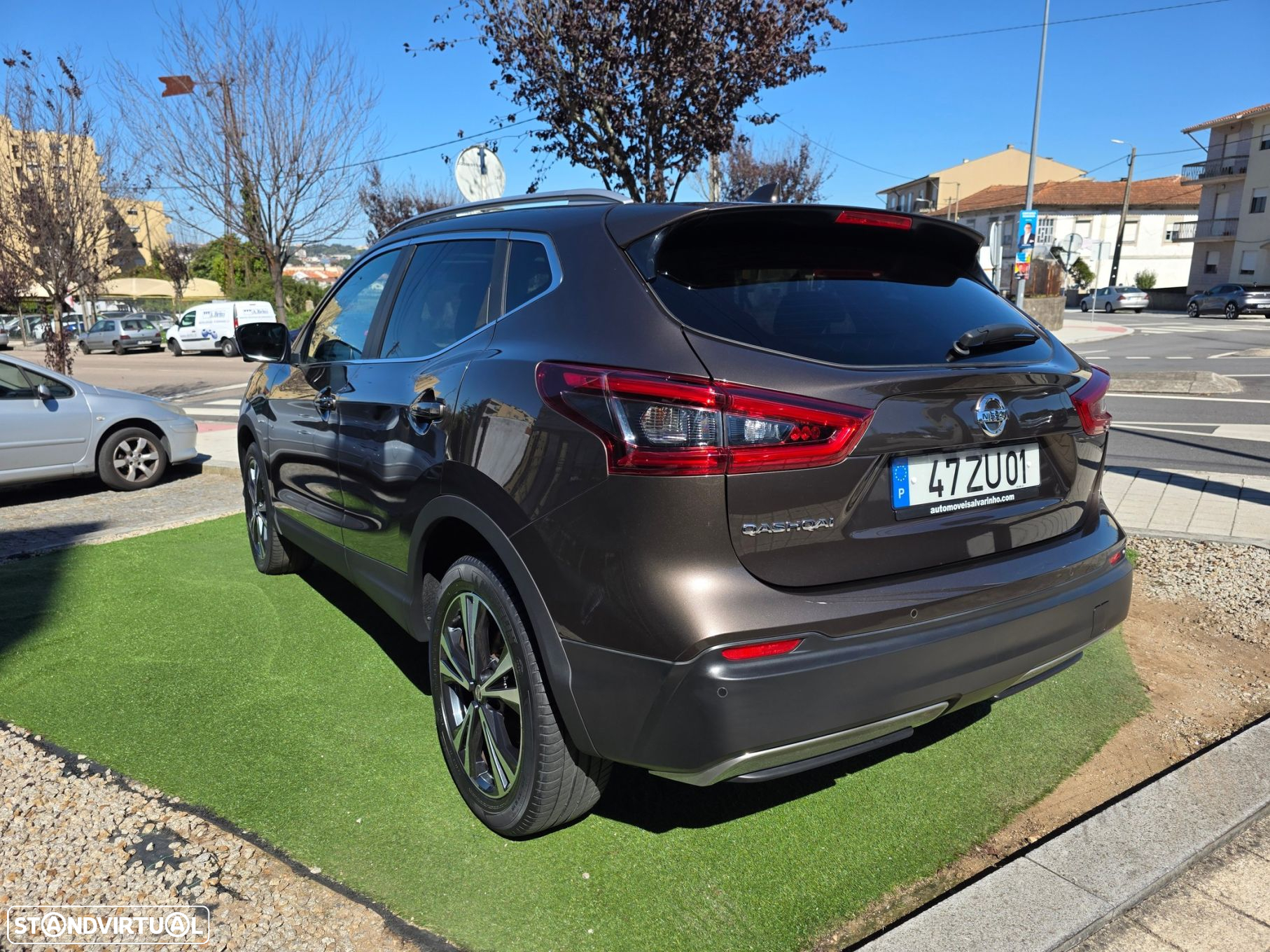 Nissan Qashqai 1.3 DIG-T N-Connecta J18 - 28