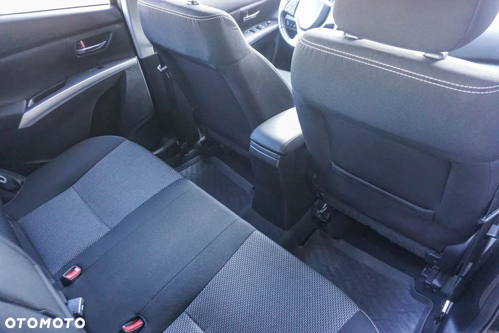 Suzuki SX4 1.6 Premium - 28