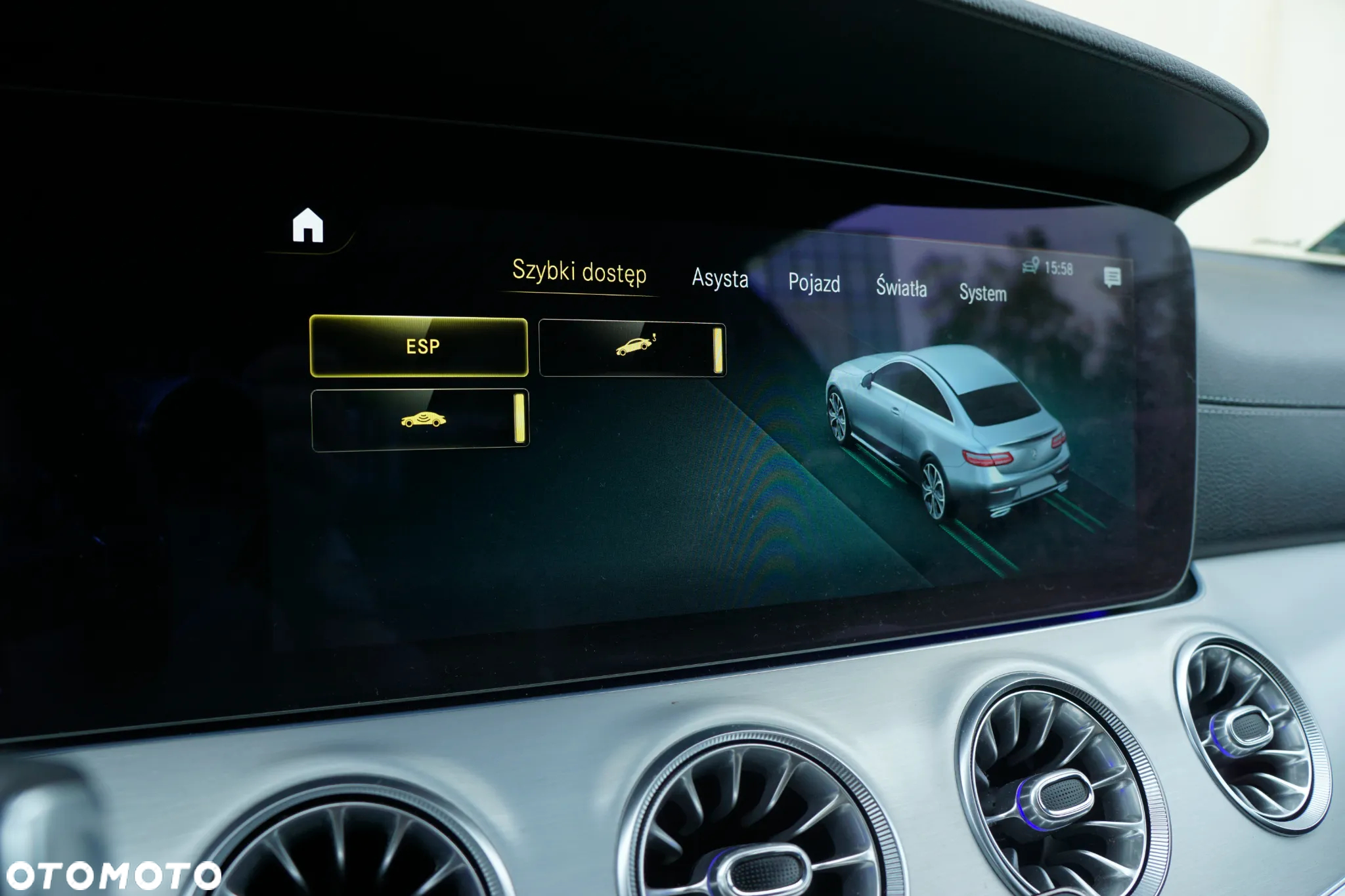 Mercedes-Benz Klasa E 200 Coupe 4-Matic 9G-TRONIC - 28